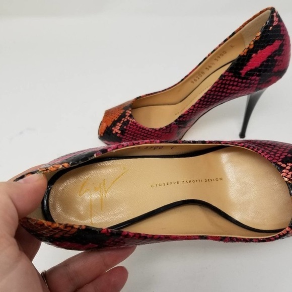 Giuseppe Zanotti Snake Peep Toe Stiletto High Heel Pump Shoes Black Pink Sz 6.5 - Picture 6 of 8